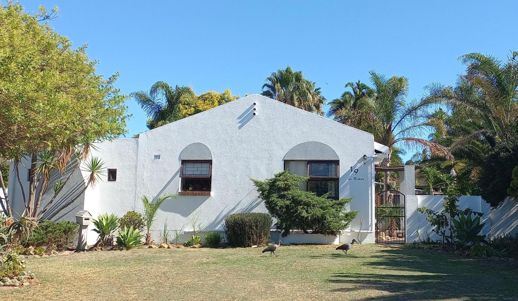 19 On Robyn Lägenhet Durbanville Exteriör bild