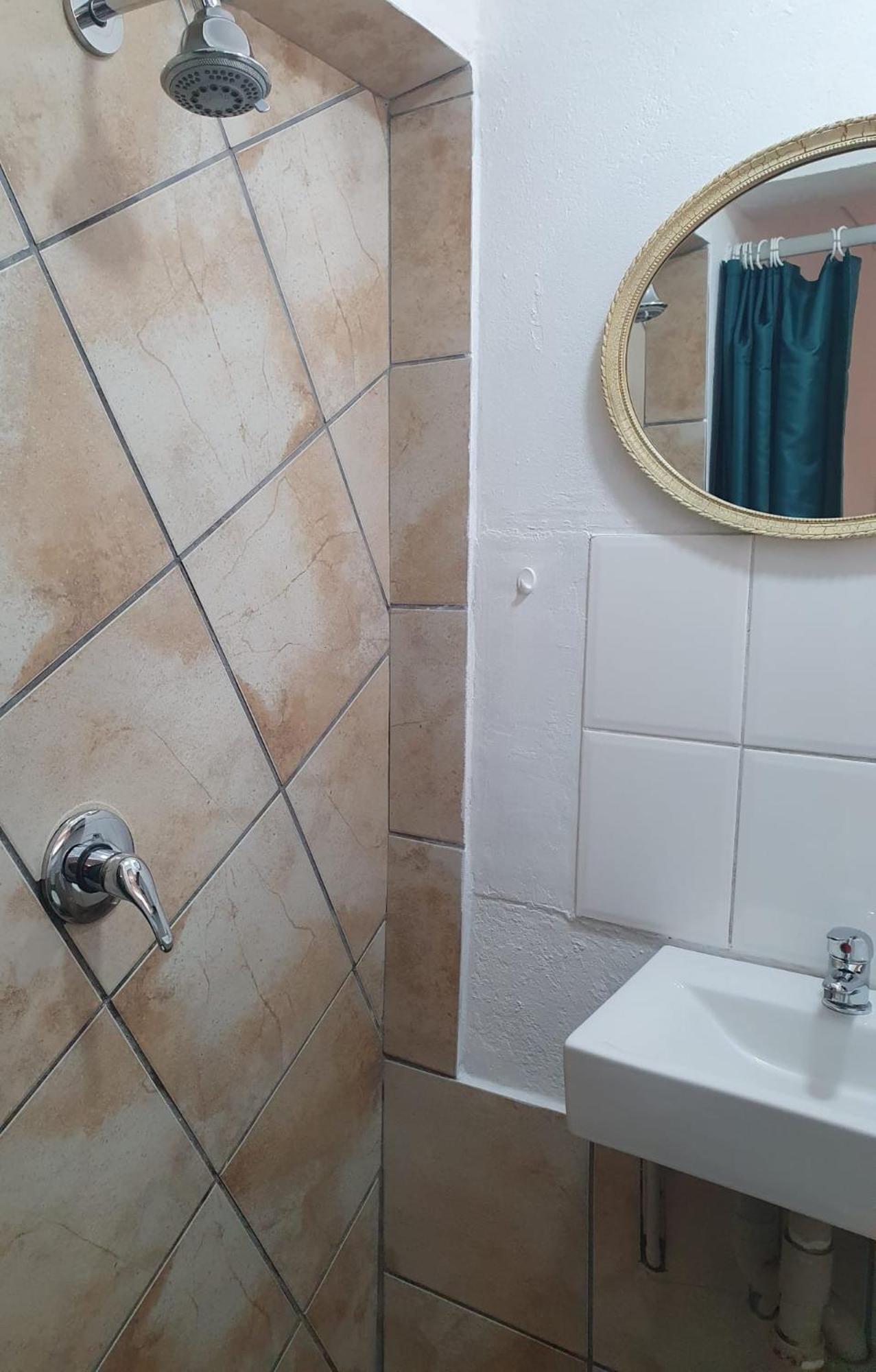 19 On Robyn Lägenhet Durbanville Exteriör bild